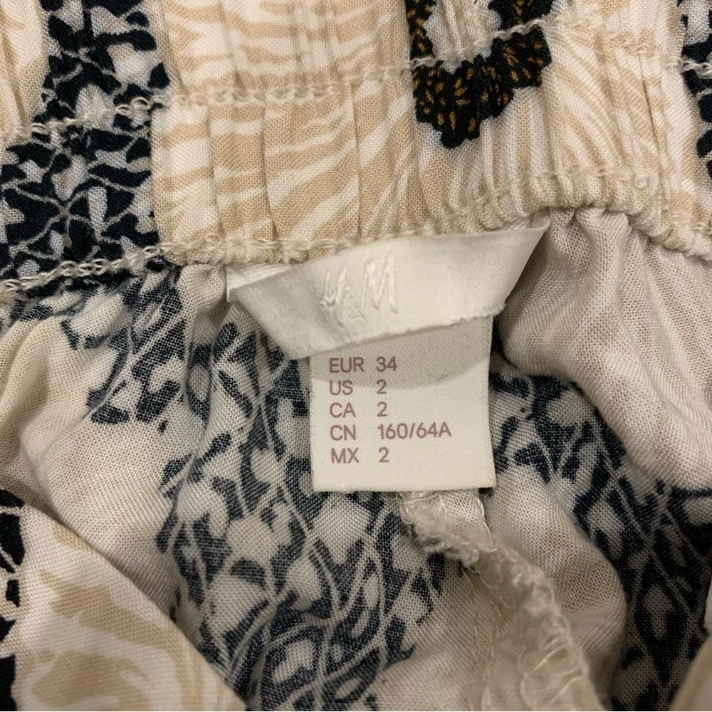 H&M Cropped Floral Wide Leg Pants - Picture 6 of 9